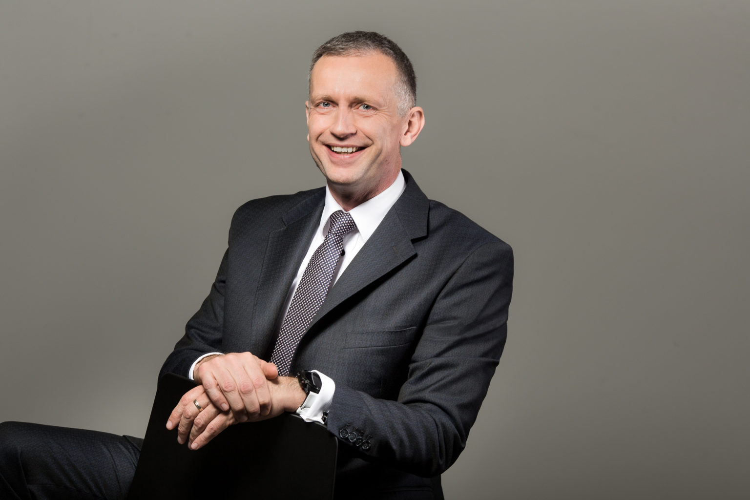 Lubor02 - YOUPLUS - YOUPLUS